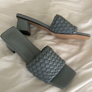 Women’s light blue vegan leather braid slip on slide short block heels sz8.5 NWT